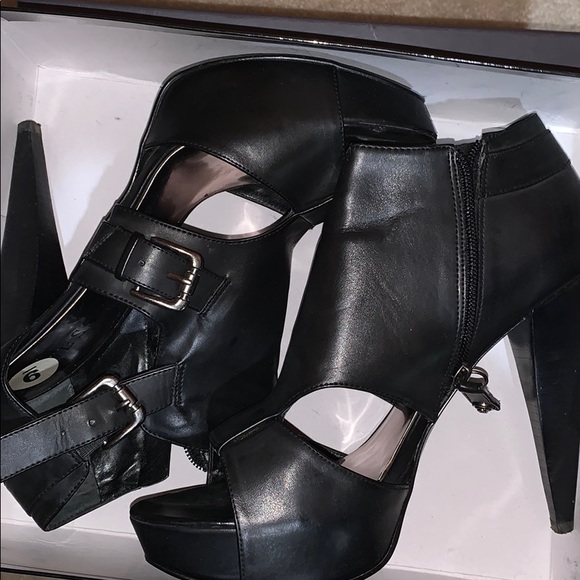 Shoes - Women’s shoes